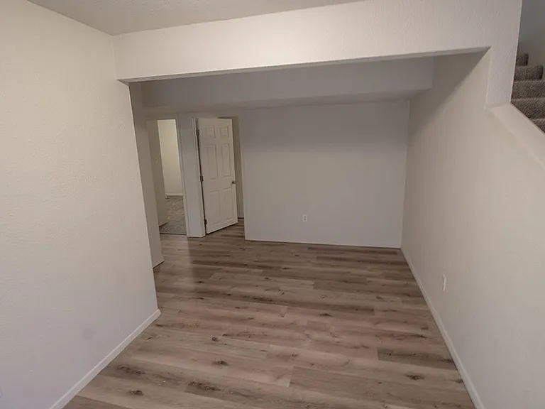 1007 W Ash St — Photo 21