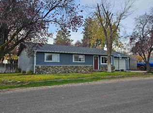 370 S 14th St, Montague, CA 96064