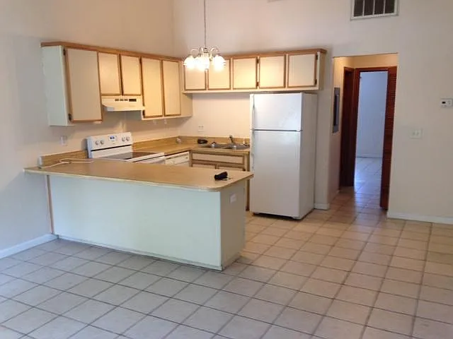 2107 Continental Ave — Photo 1