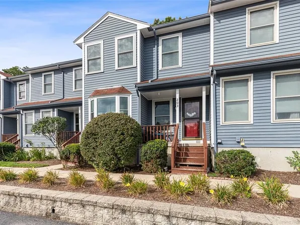 200 Heroux Blvd Unit 203, Cumberland, RI 02864