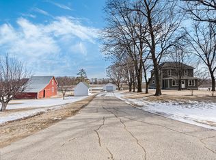 902 Reardon Ave SW, Cokato, MN 55321