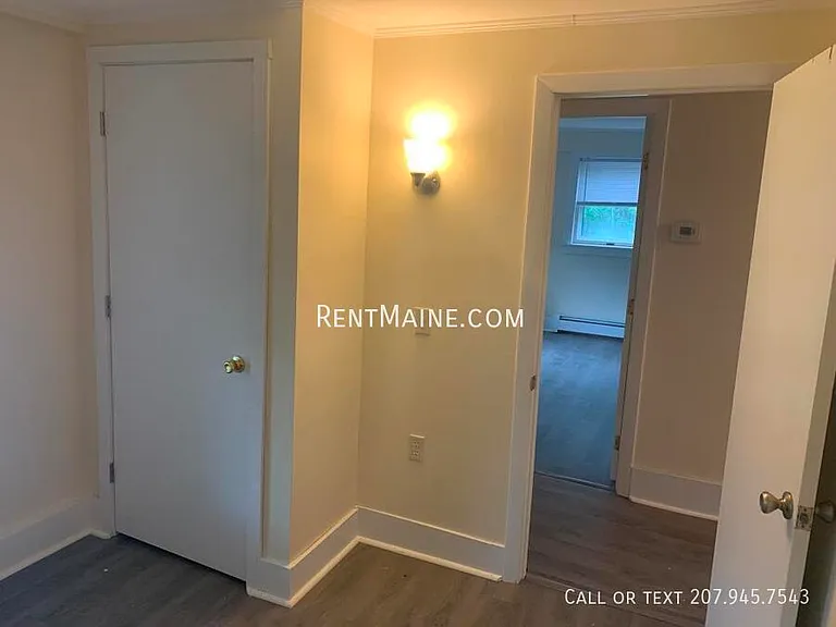 558 S Main St — Photo 15