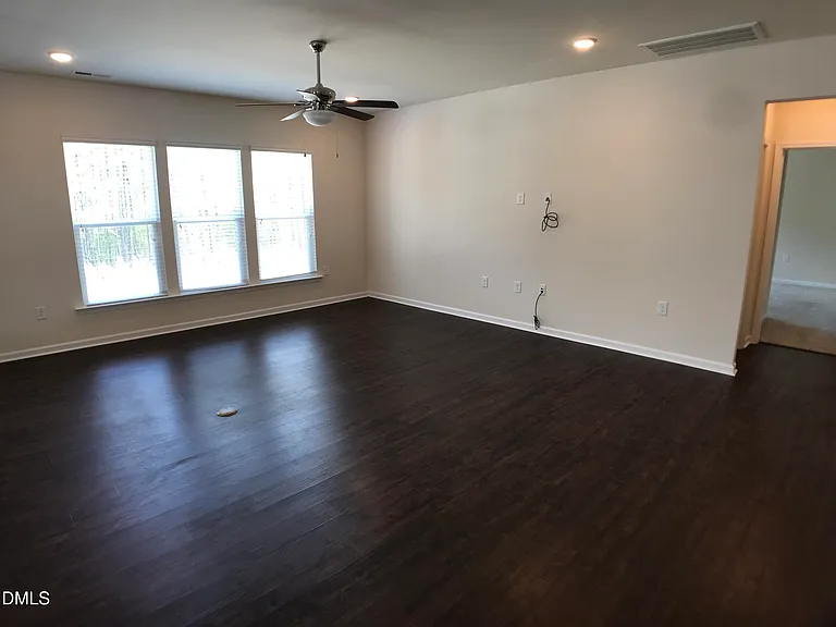 517 Hillman Bnd — Photo 9