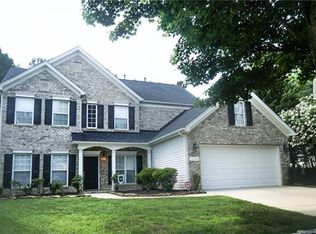 16106 Cloverleaf Ct, Charlotte, NC 28277