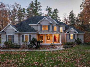 27 Abenaukee Drive, Wolfeboro, NH 03894