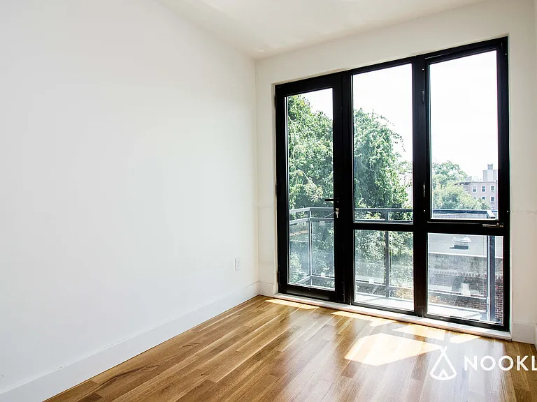 102 Somers St #4A — Photo 20