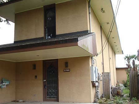 1st image of 5790 Bellaire Dr