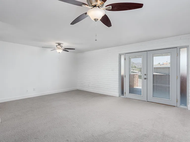 3702-3710 E Glenrosa Ave #3718 — Photo 3
