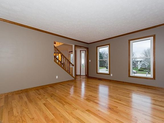 4th image of 2837 Mathers Way