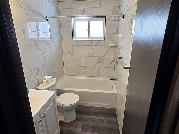 4th image of 1144 Stratford St #1144