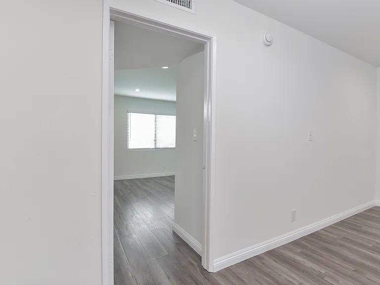 1021 Linden Ave #6 — Photo 15