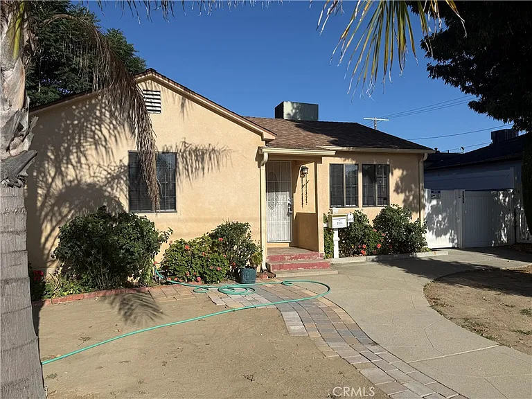 7051 Lindley Ave — Photo 2