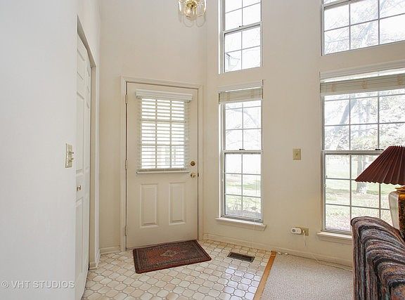 2nd image of 1469 Whitman Ct