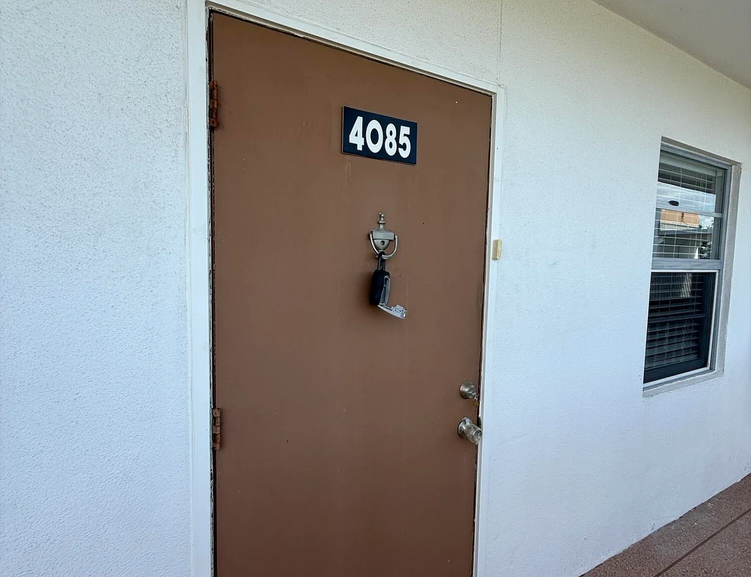 2 bed, 1.5 bath, 880 sqft, $1,650 — Photo 2