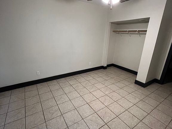 5th image of 933 N Albert St APT D