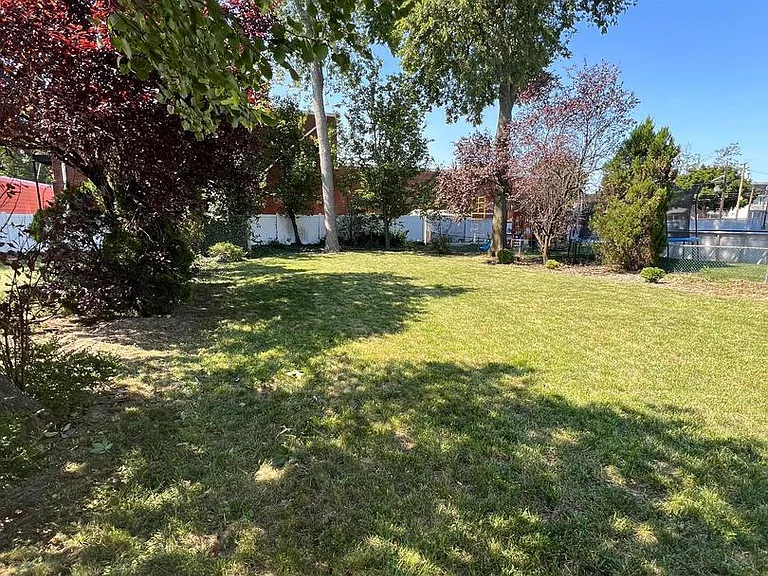 30 Spruce Ave #A — Photo 49