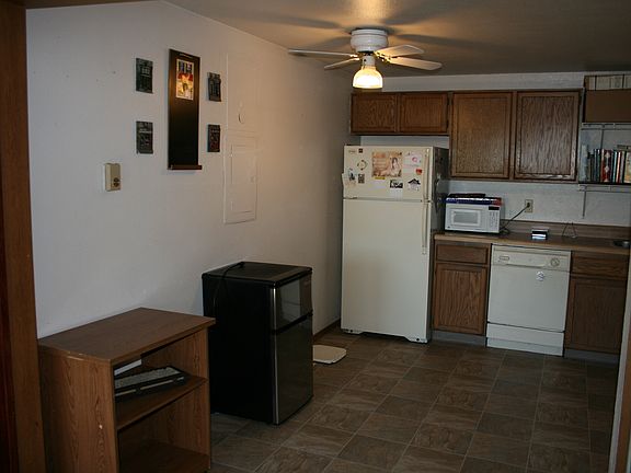 3rd image of 7307 Bradburn Blvd APT C