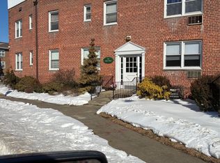 11 Park Place #2D, Rockville Centre, NY