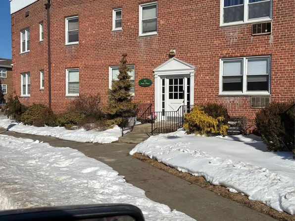 11 Park Place #2D, Rockville Centre, NY 11570