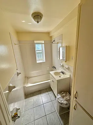 Rented by S&M Associates Realty LLC | media 27