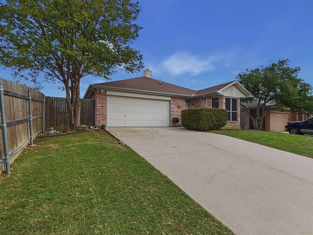 3 bed, 1380 sqft, $1,950 — Photo 3