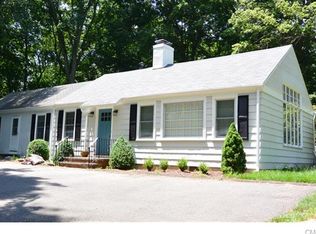 102 Jelliff Mill Rd, New Canaan, CT 06840