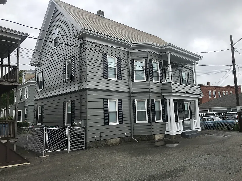 1 Hathorne Cres #1
