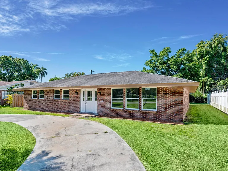 534 E Del Monte Ave — Photo 46