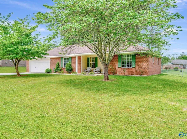 110 Cove Crest Dr, Toney, AL 35773