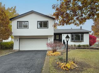 1703 N Burning Bush Ln, Mount Prospect, IL 60056