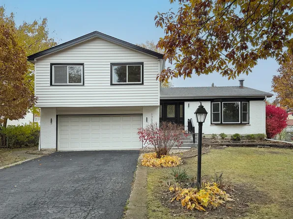 1703 N Burning Bush Ln, Mount Prospect, IL 60056