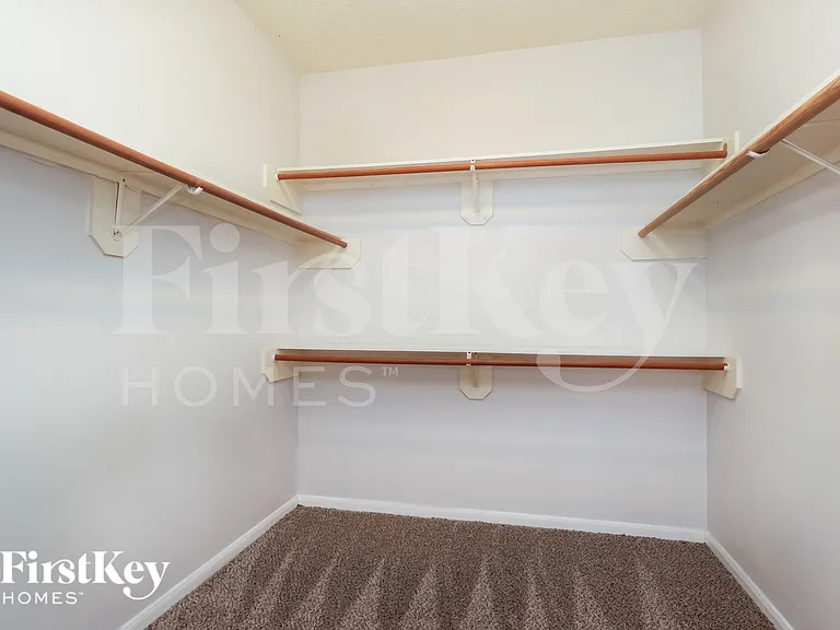9131 Landry Blvd — Photo 12