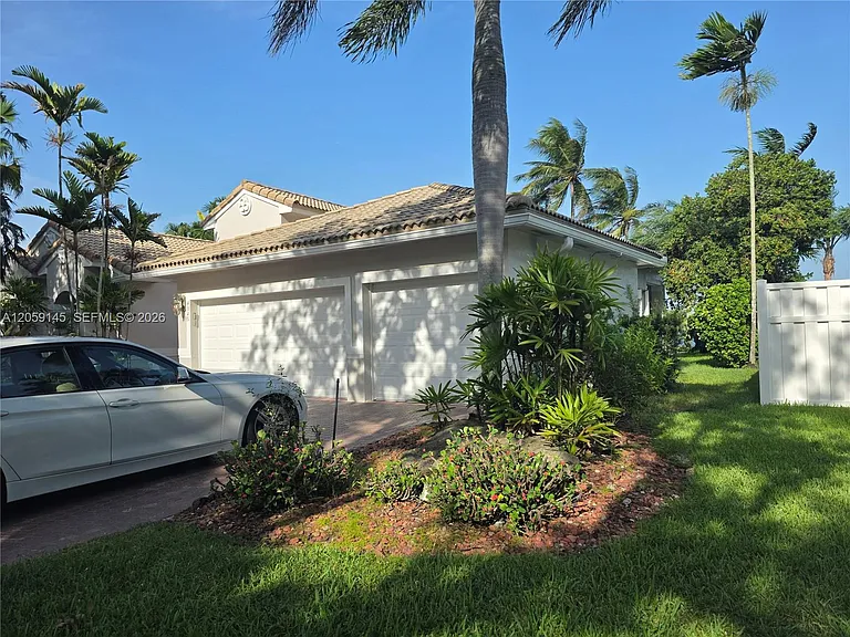 4045 SW 151st Ter — Photo 5