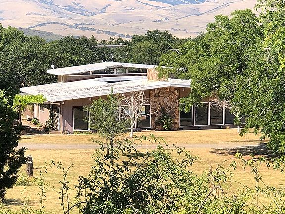 Main house / Guest house