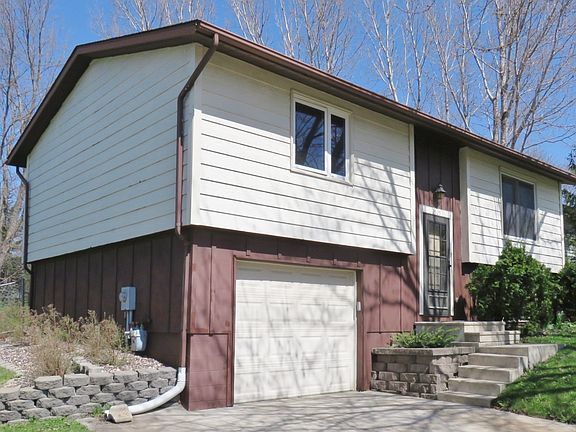 Tuck under garage