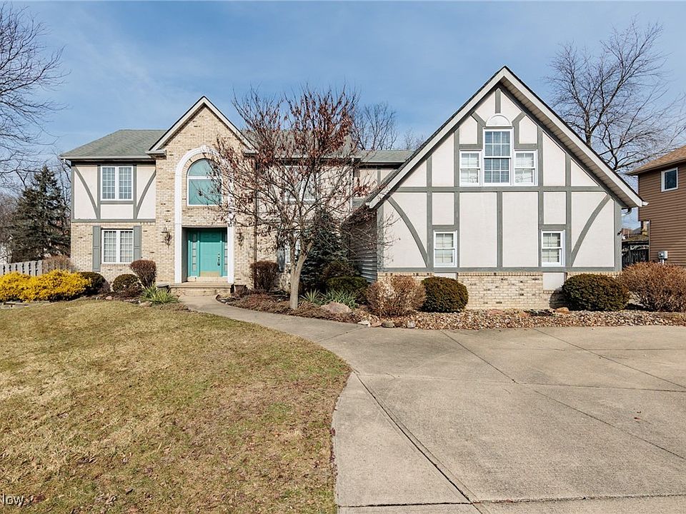 1st image of 20632 Stratford Cir