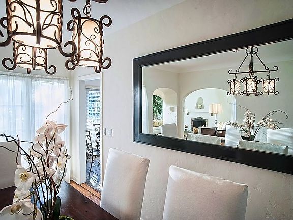 5th image of 146 N Poinsettia Pl