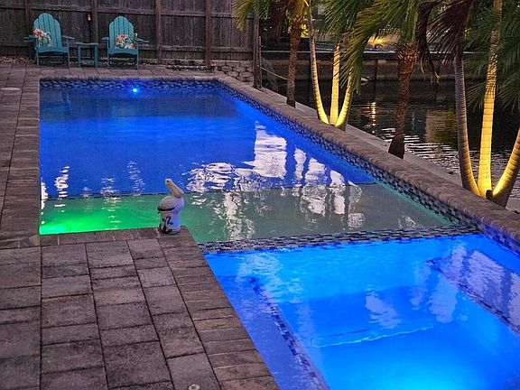 Pool & Hot Tub in Standard Transitional / Fading Light Mode Activates at Dusk