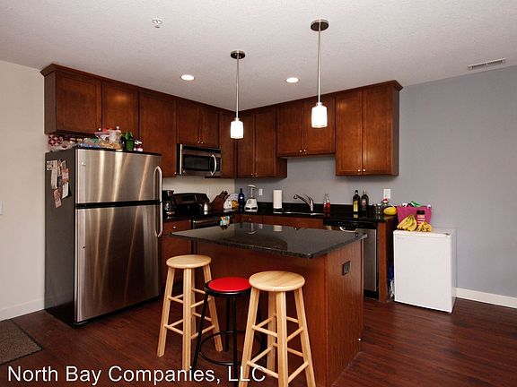 4th image of 525 10th Ave SE APT 202