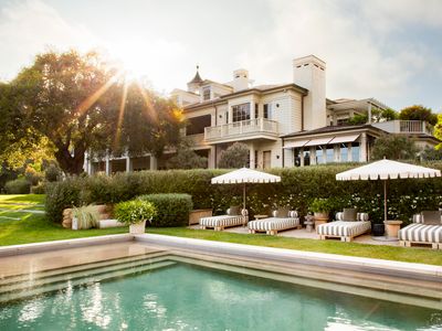 700 Picacho Ln, Santa Barbara, CA, 93108