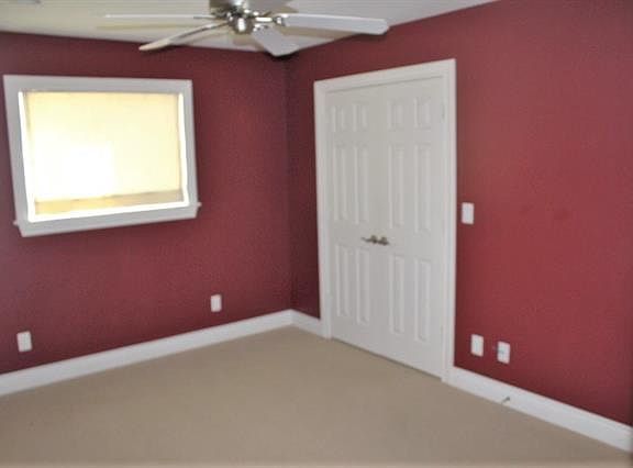 5th image of 712 Park Place Dr