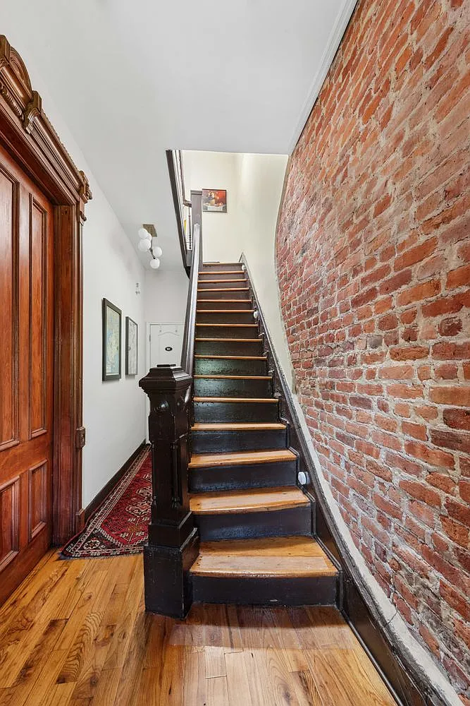205 Lexington Avenue — Photo 2