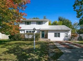 436 Commack Rd, Commack, NY 11725