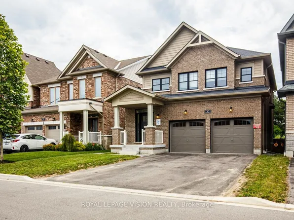 33 Bremner St, Whitby, ON L1R 0P8