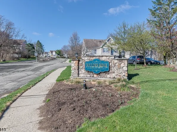 902 Wendover Ct, Randolph, NJ 07869