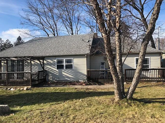922 E Gladys Ave — Photo 1