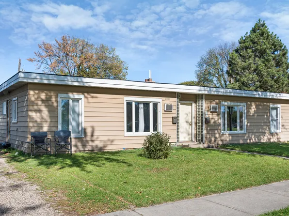 2310 6th Ave N, Grand Forks, ND 58203