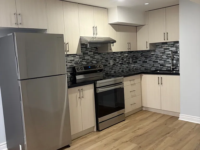 140 Bachman Dr #BASEMENT — Photo 4