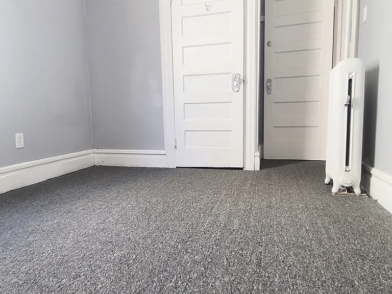 29 Irving Ave #2 — Photo 9