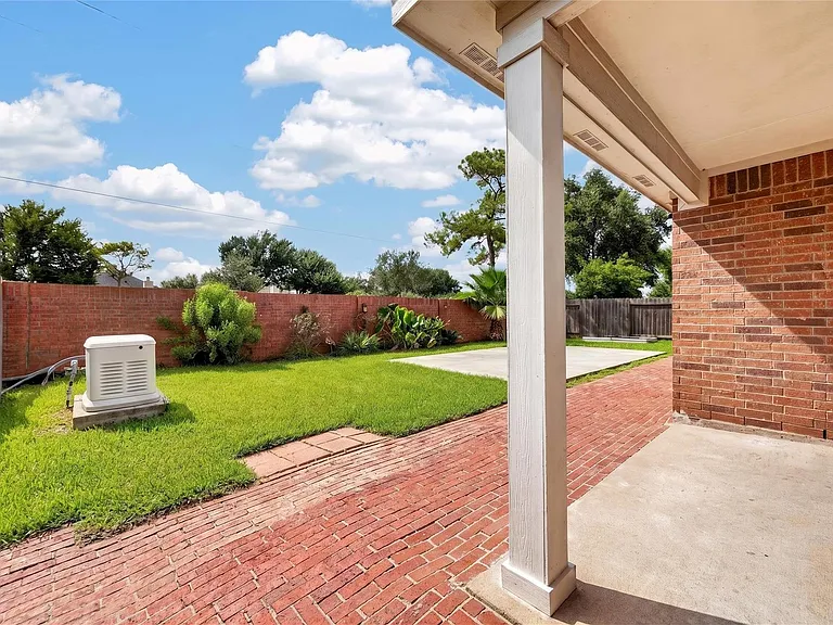 2606 Cypress Springs Dr — Photo 33